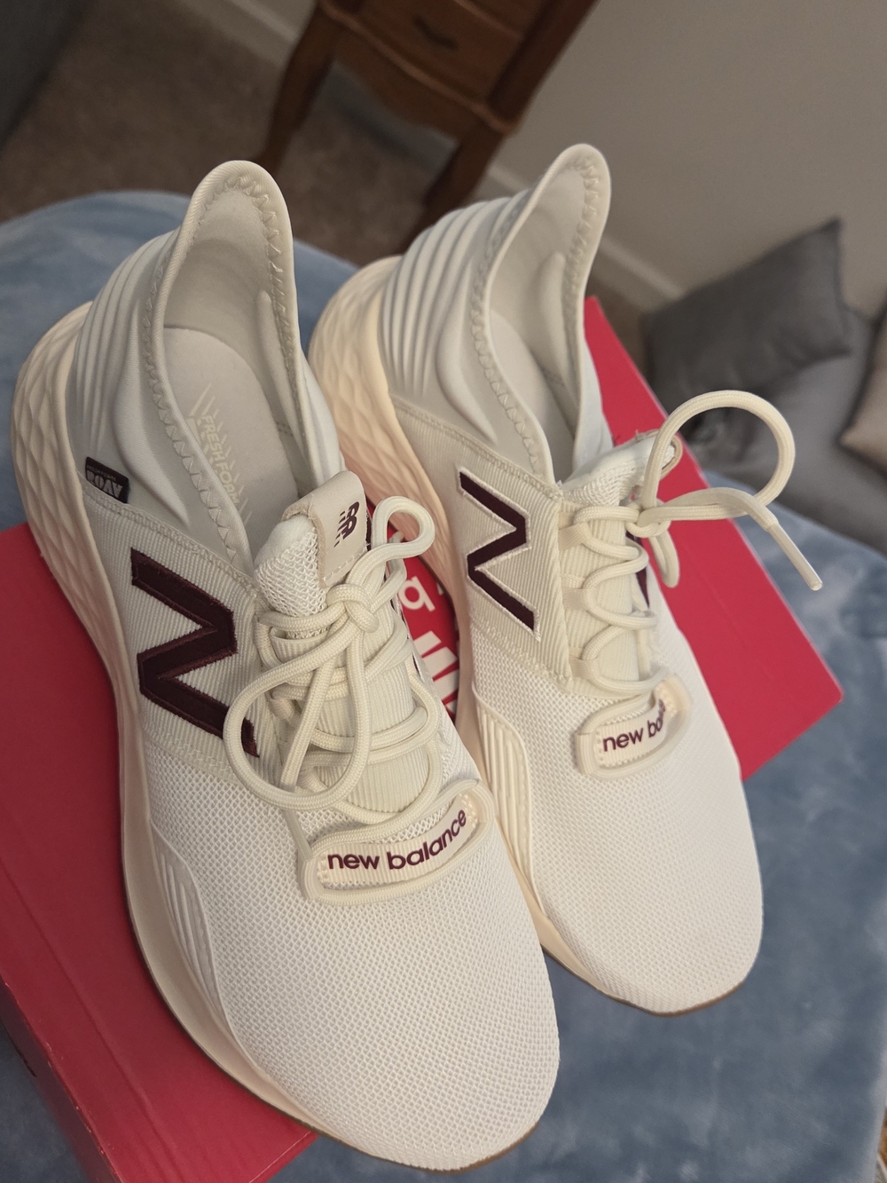 New Balance Women's Cream Running Sneakers with Burgundy 'N'